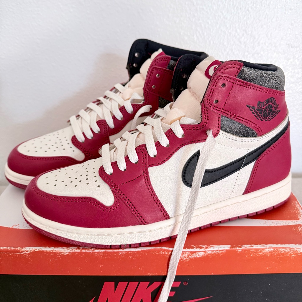 Nike Men's Air Jordan 1 High Chicago Lost And Found Size 9.5